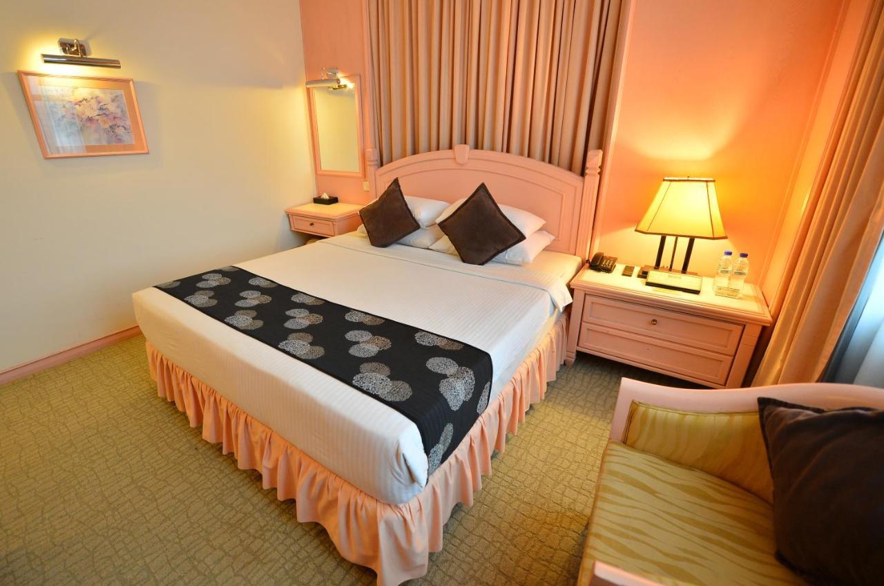 Emerald Puteri Hotel Sungai Petani Exterior foto