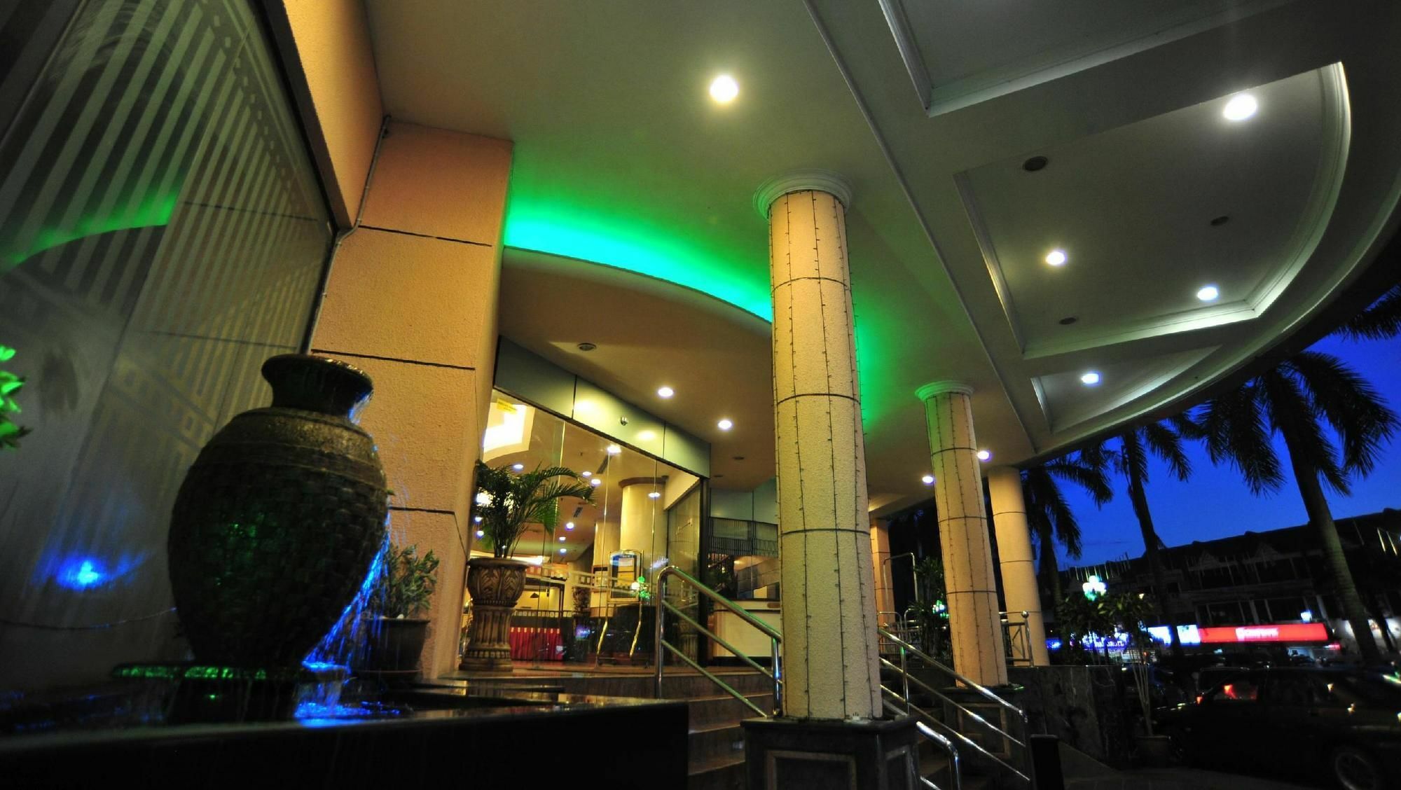 Emerald Puteri Hotel Sungai Petani Exterior foto